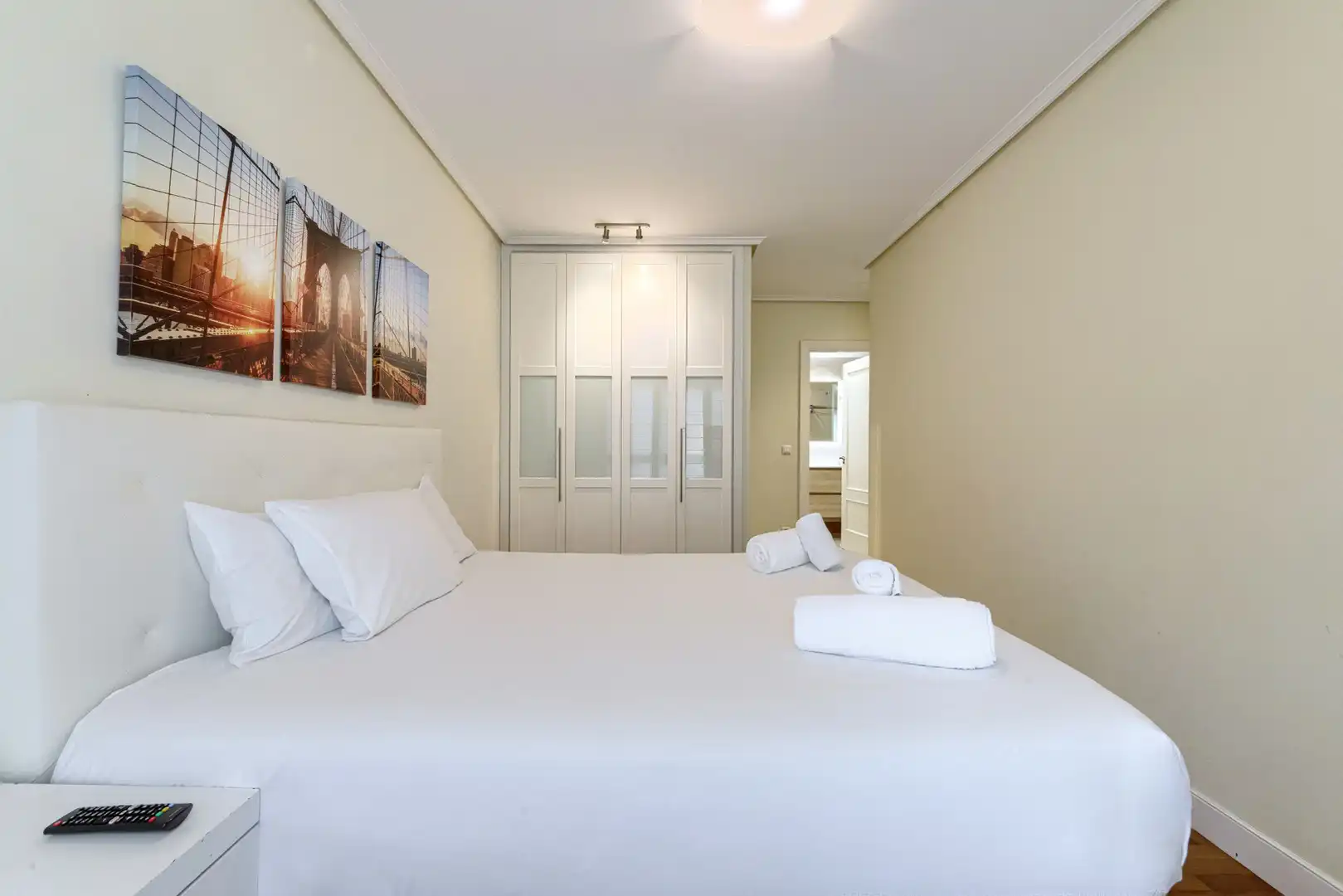 Bedroom of Flat for rent in Bilbao   with Heating, Furnished and Oven