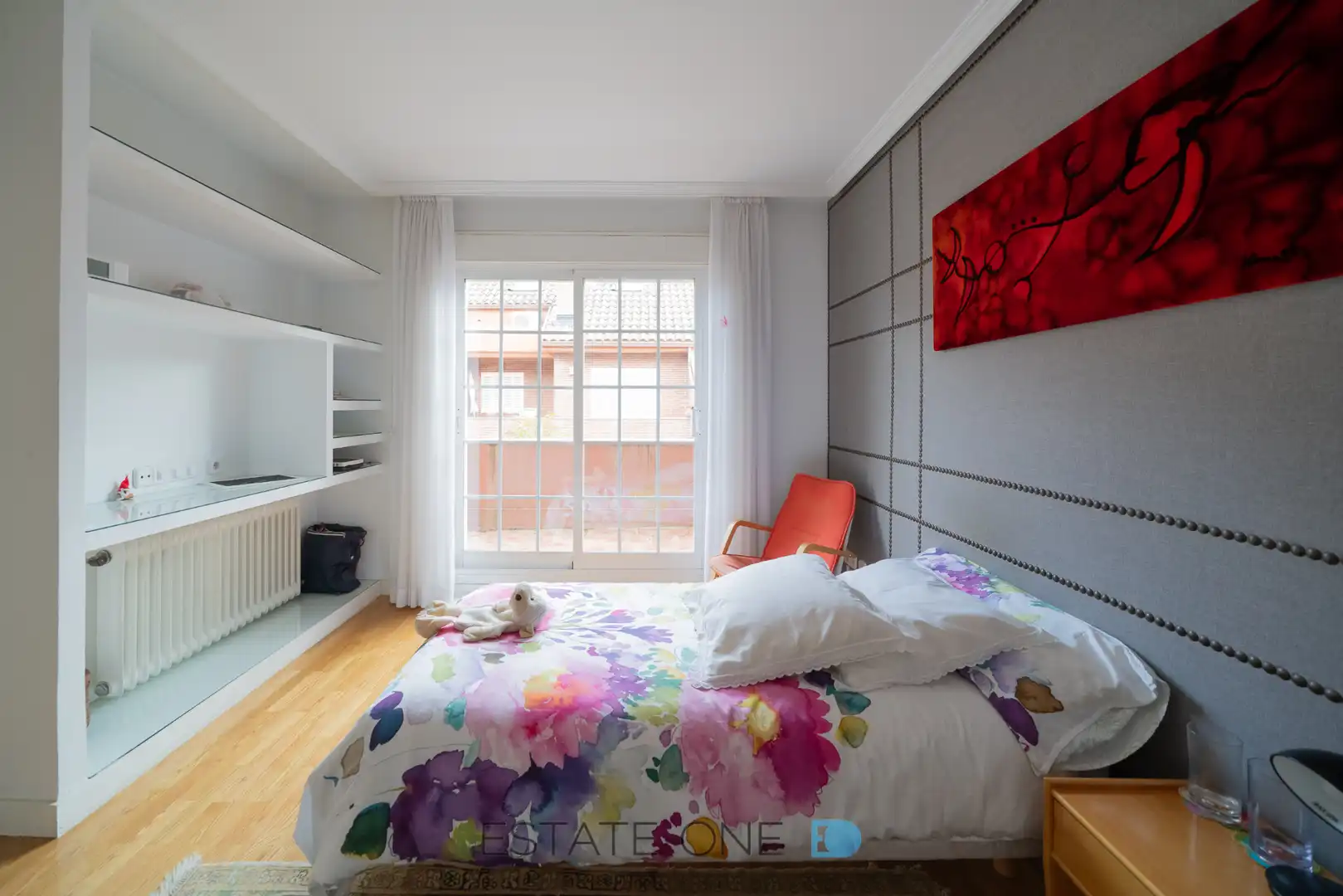 Habitación de Casa adosada en venta en Madrid con Aire acondicionado, Calefacción y Jardín privado