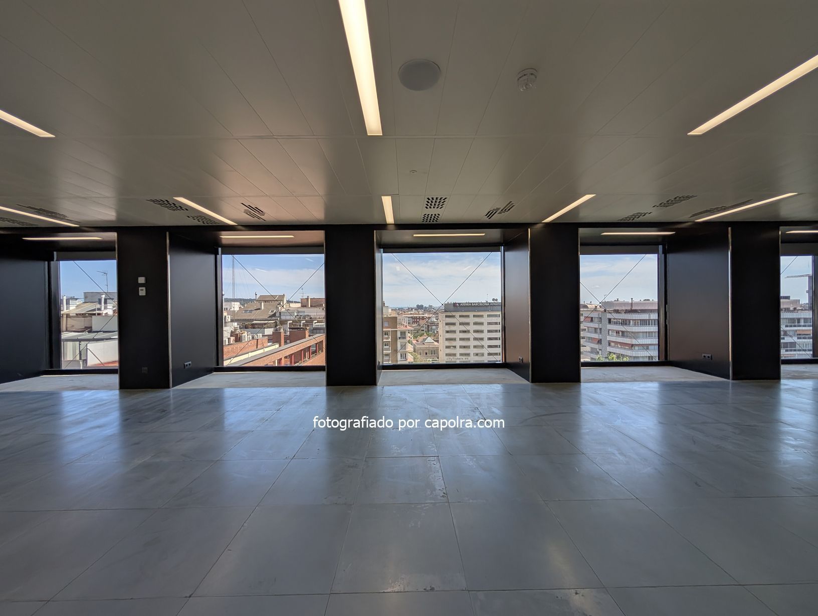 Office to rent in  Barcelona Capital  with Air Conditioner and Heating