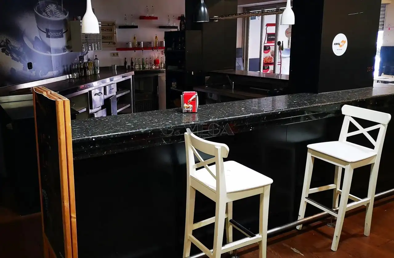 Cocina de Local en venta en Vigo  con Aire acondicionado y Amueblado