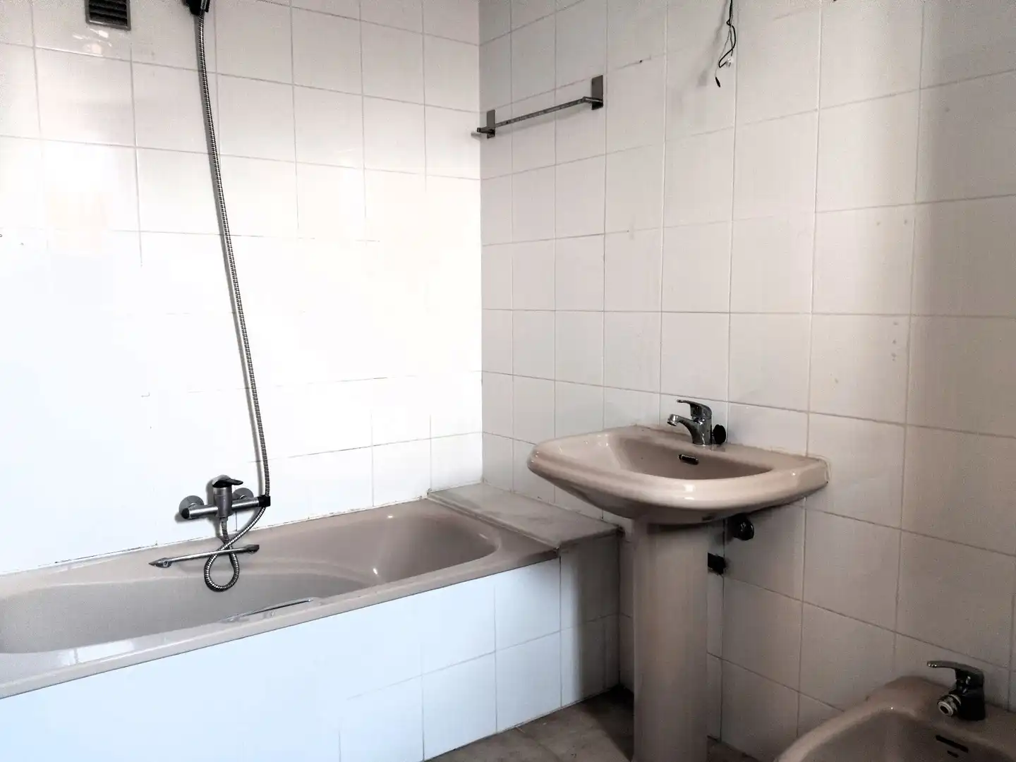 Bathroom of Flat for rent in Valencia  with Terrace