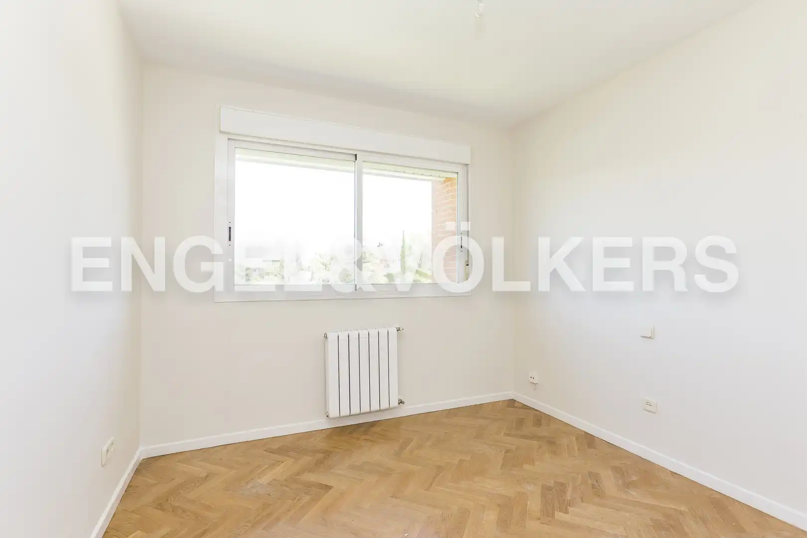 Bedroom of Flat for rent in Madrid  with Air Conditioner, Heating and Parquet flooring