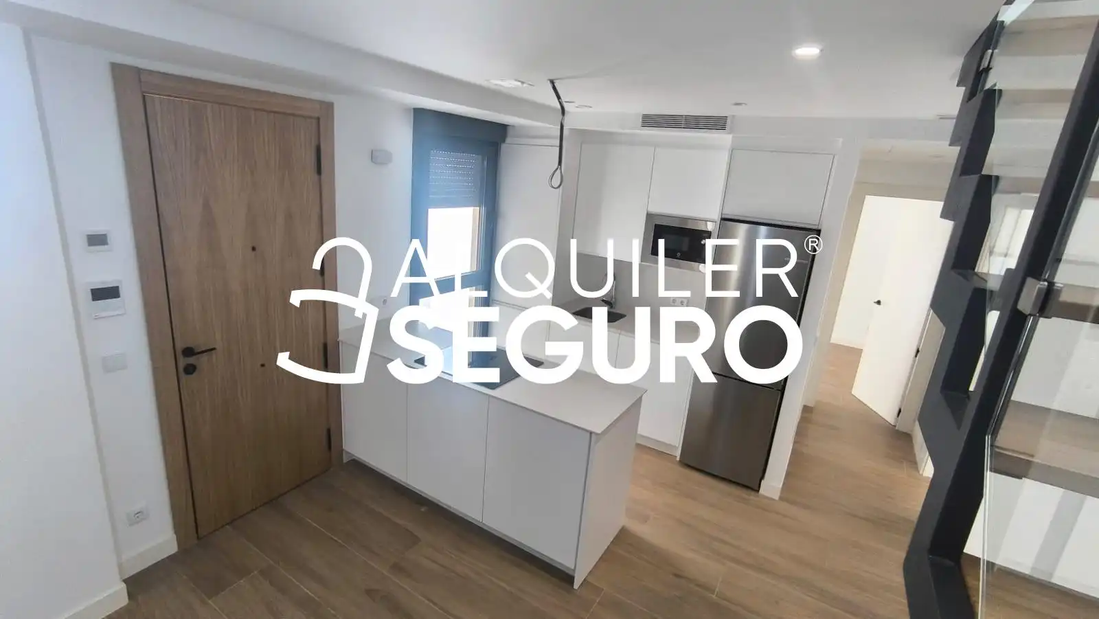 Cuina de Àtic de lloguer en Sevilla amb Aire condicionat, Calefacció i Piscina