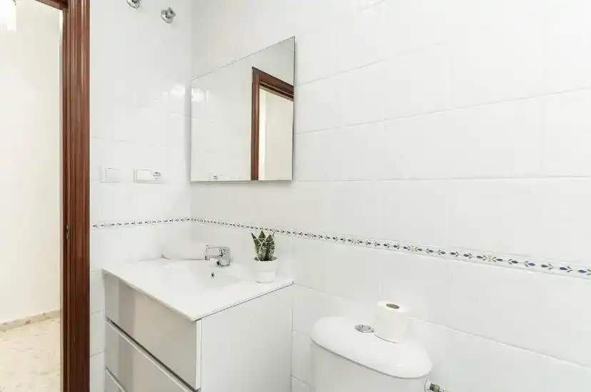 Bathroom of Flat for rent in Torremolinos  with Air Conditioner, Furnished and Balcony