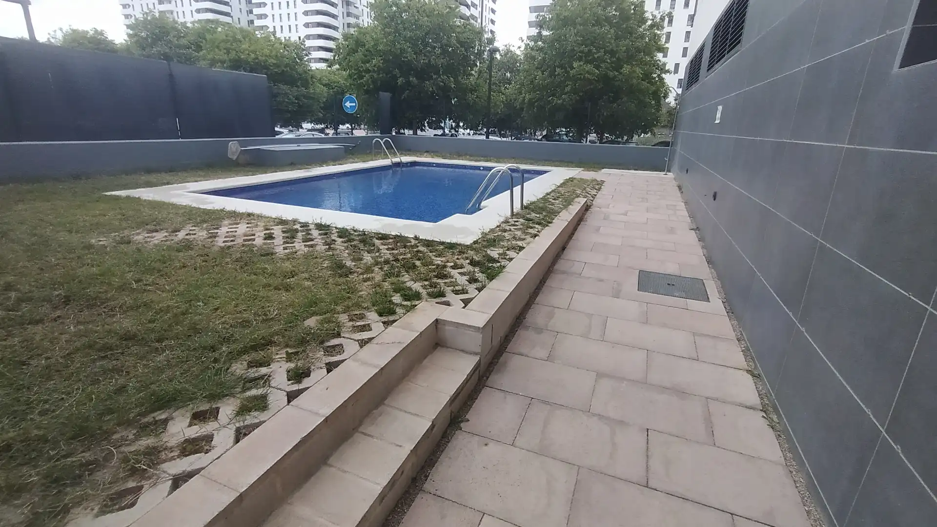Swimming pool of Flat for sale in Valencia  with Air Conditioner, Storage room and Balcony