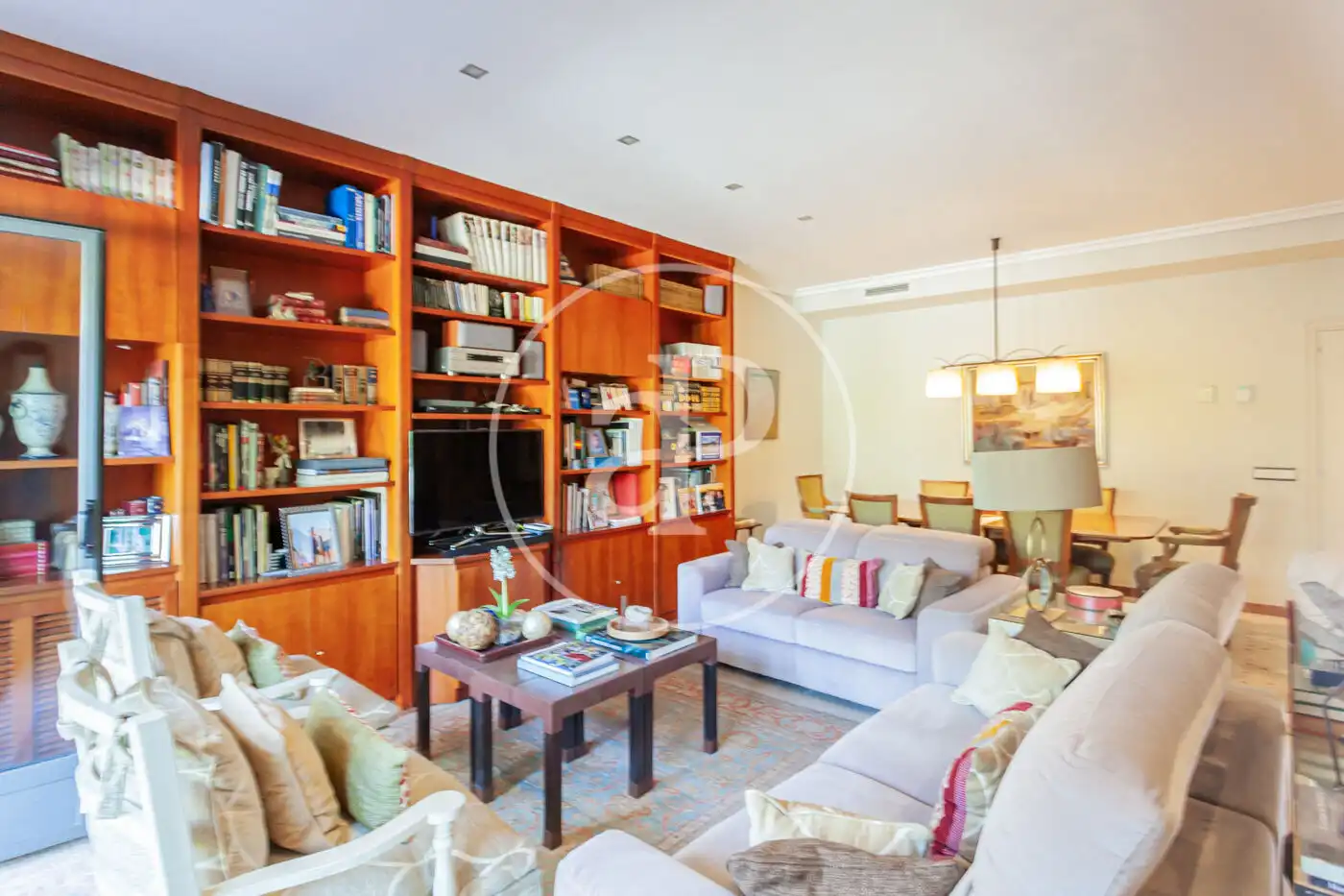 Sala de estar de Casa adosada en venta en Madrid con Aire acondicionado, Calefacción y Jardín privado