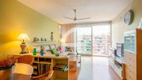 Living room of Flat for sale in  Barcelona Capital  with Air Conditioner, Heating and Parquet flooring