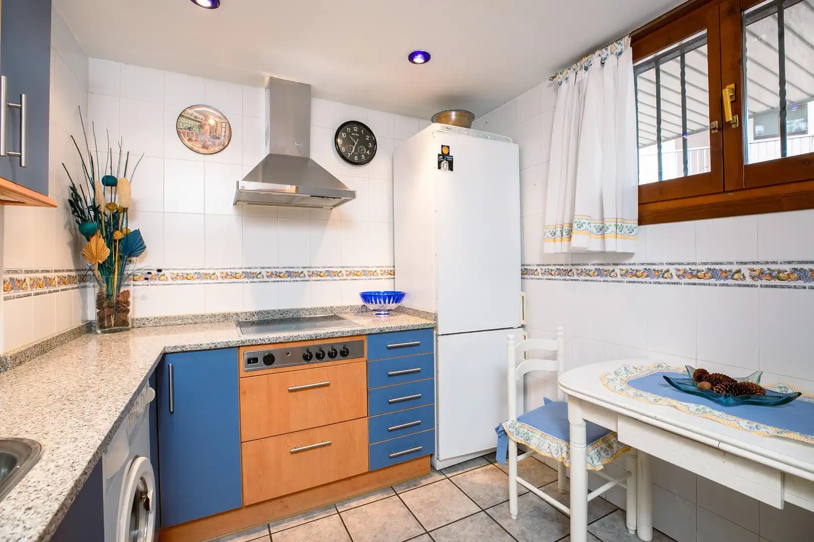 Cocina de Dúplex en venta en Biescas con Calefacción, Trastero y Amueblado