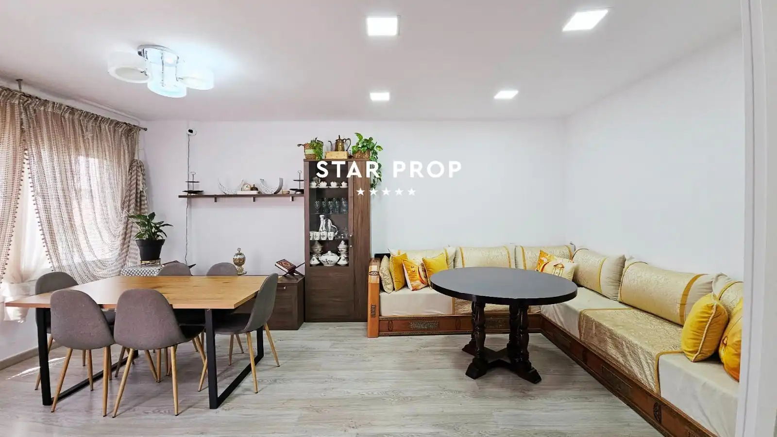 Living room of Flat for sale in Roses  with Heating, Terrace and Oven