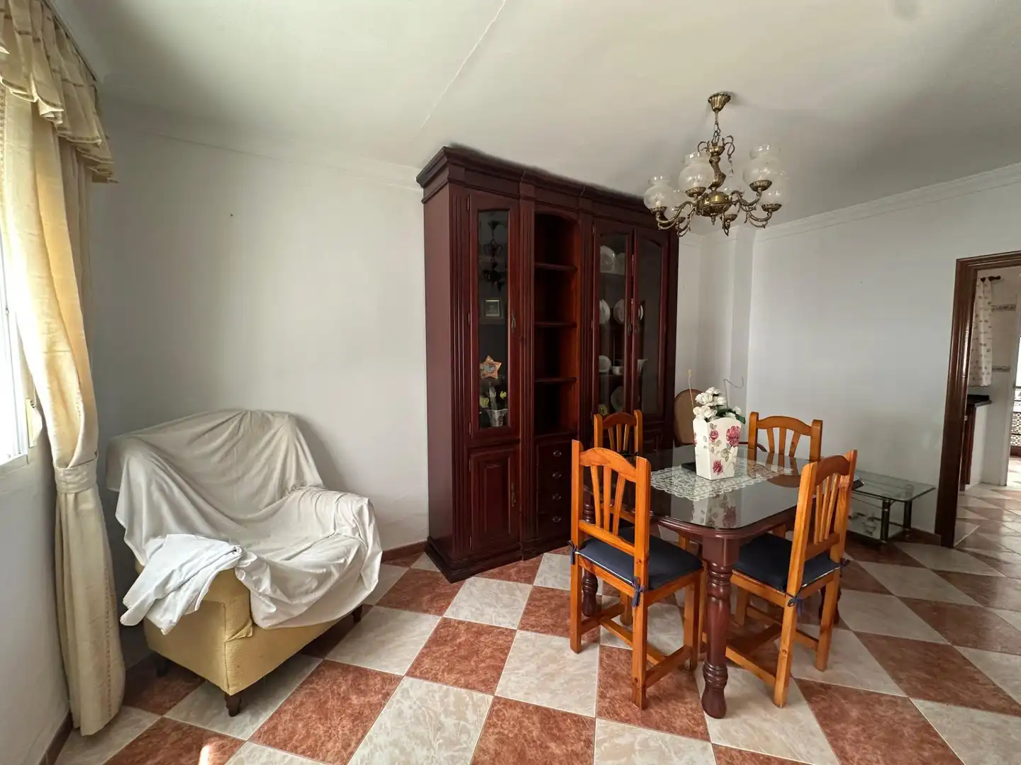Menjador de Casa o xalet en venda en Marchena amb Terrassa i Balcó