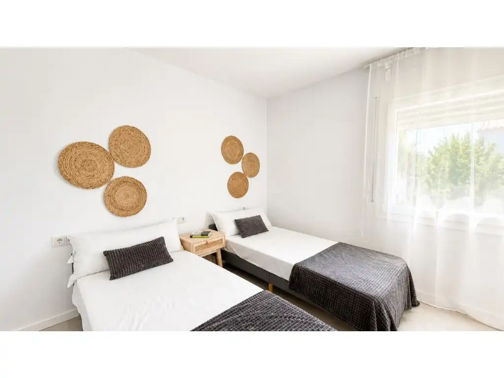 Bedroom of Apartments for sale in Empuriabrava
