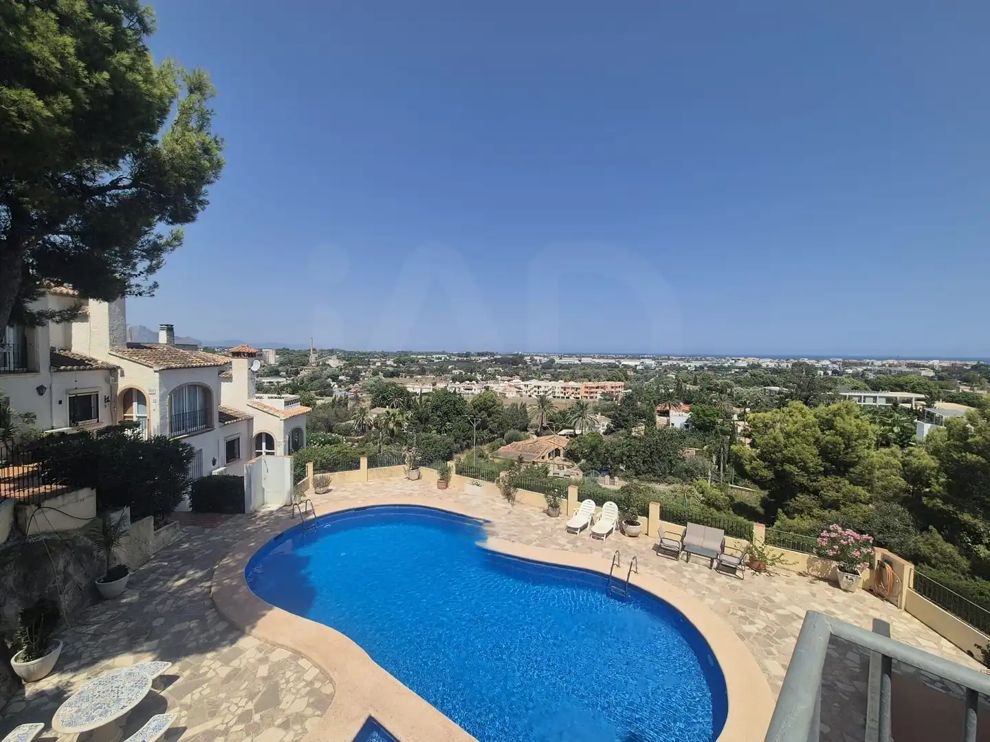 Swimming pool of Flat for sale in Dénia  with Air Conditioner, Terrace and Swimming Pool