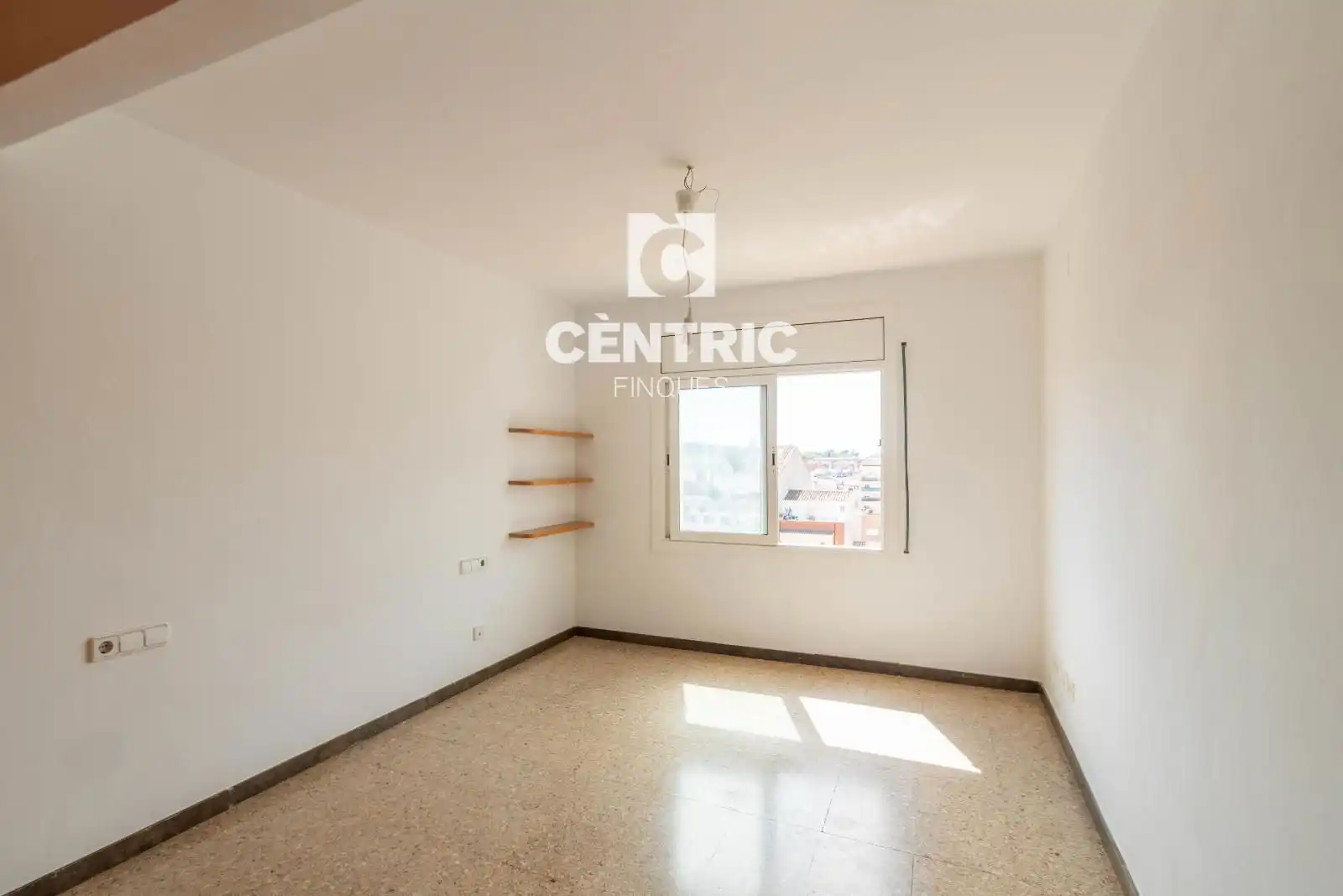 Habitación de Ático en venta en Terrassa con Calefacción y Terraza