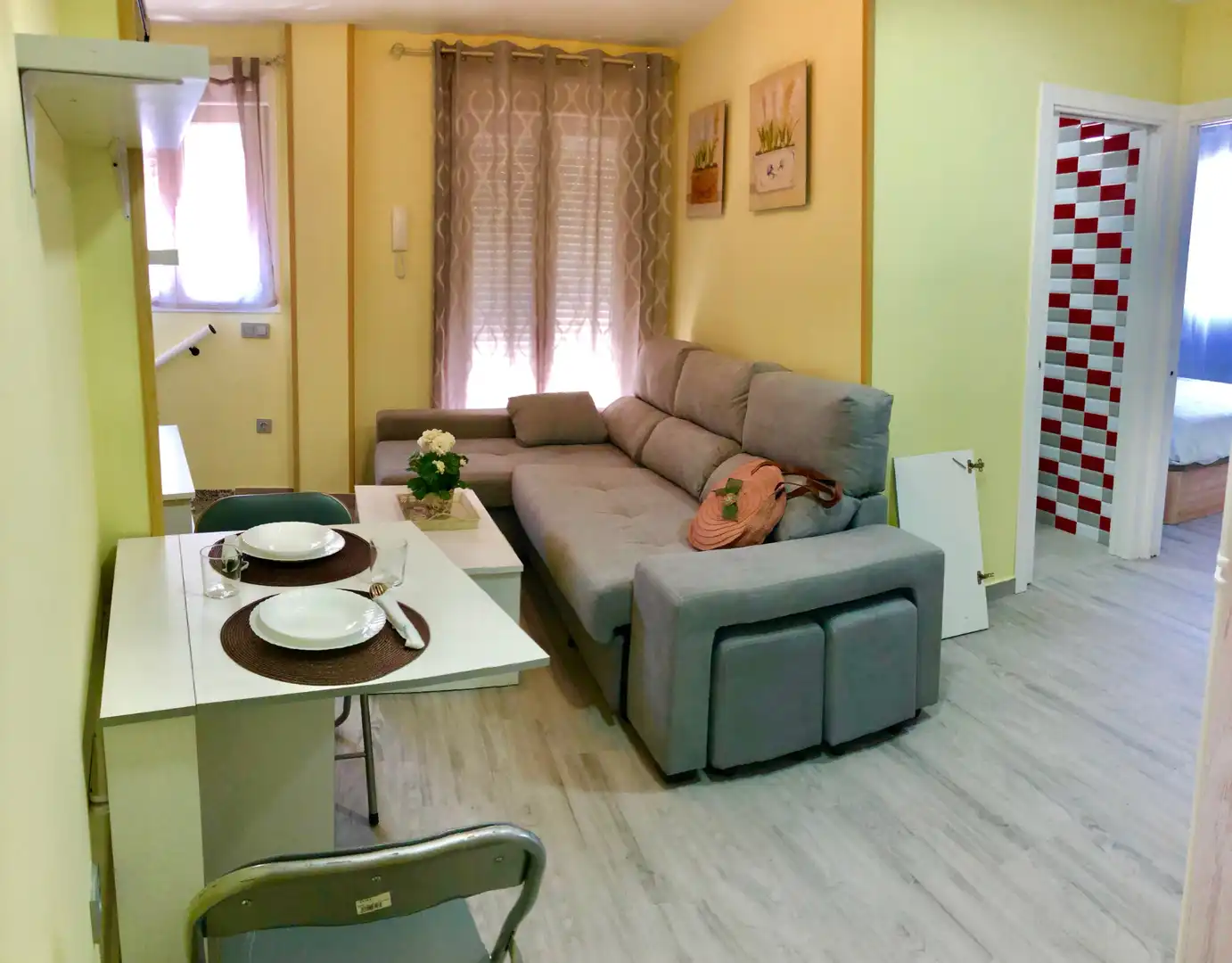 Wohnzimmer von Wohnung zur Miete in Trujillo mit Klimaanlage, Heizung und Abstellraum