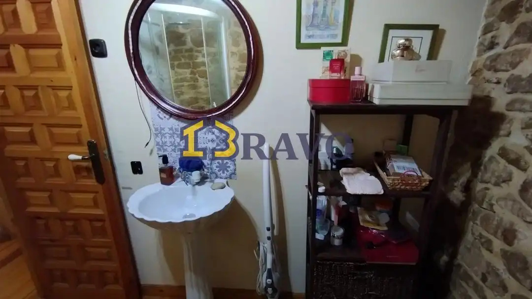 Casa o chalet en venta en Merindad de Cuesta-Urria con Calefacción, Terraza y Amueblado