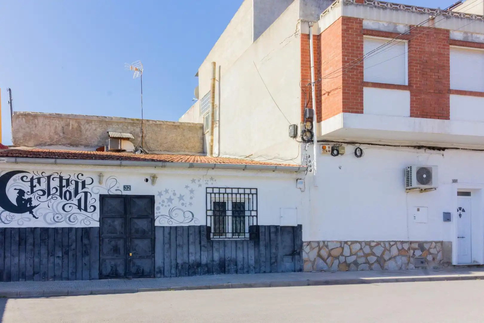 Houses for sale in Calle de Antonio Quirante Marhuenda, Cox