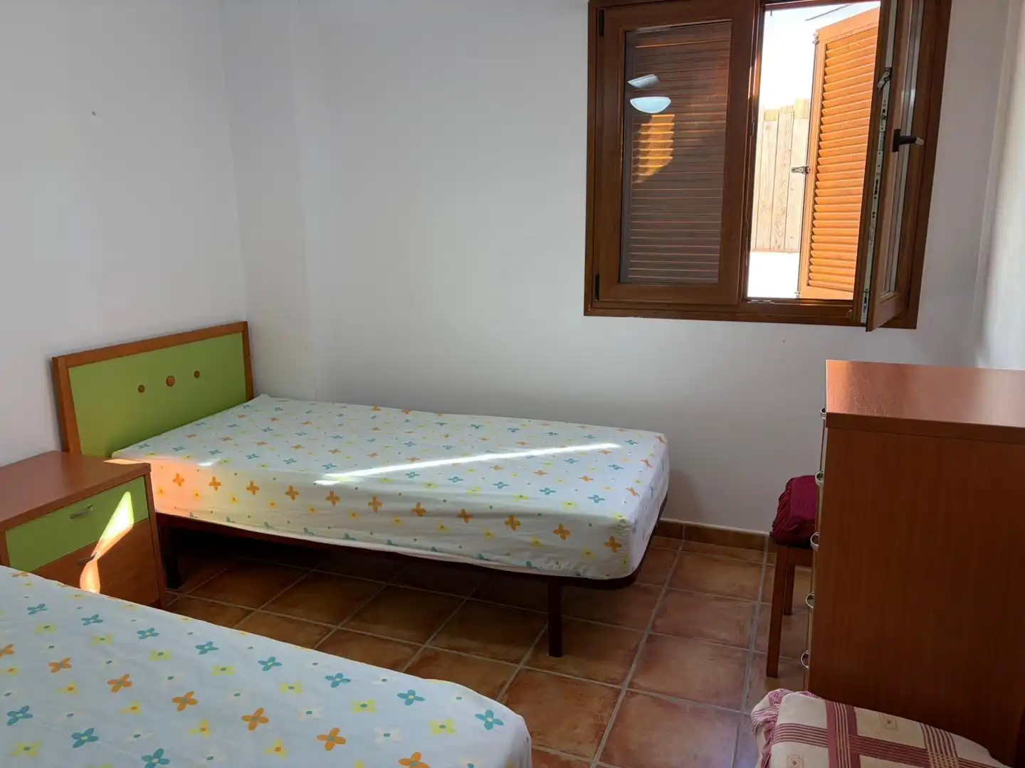 Bedroom of Ground floor for rent in Oliva  with Air Conditioner, Terrace and Furnished