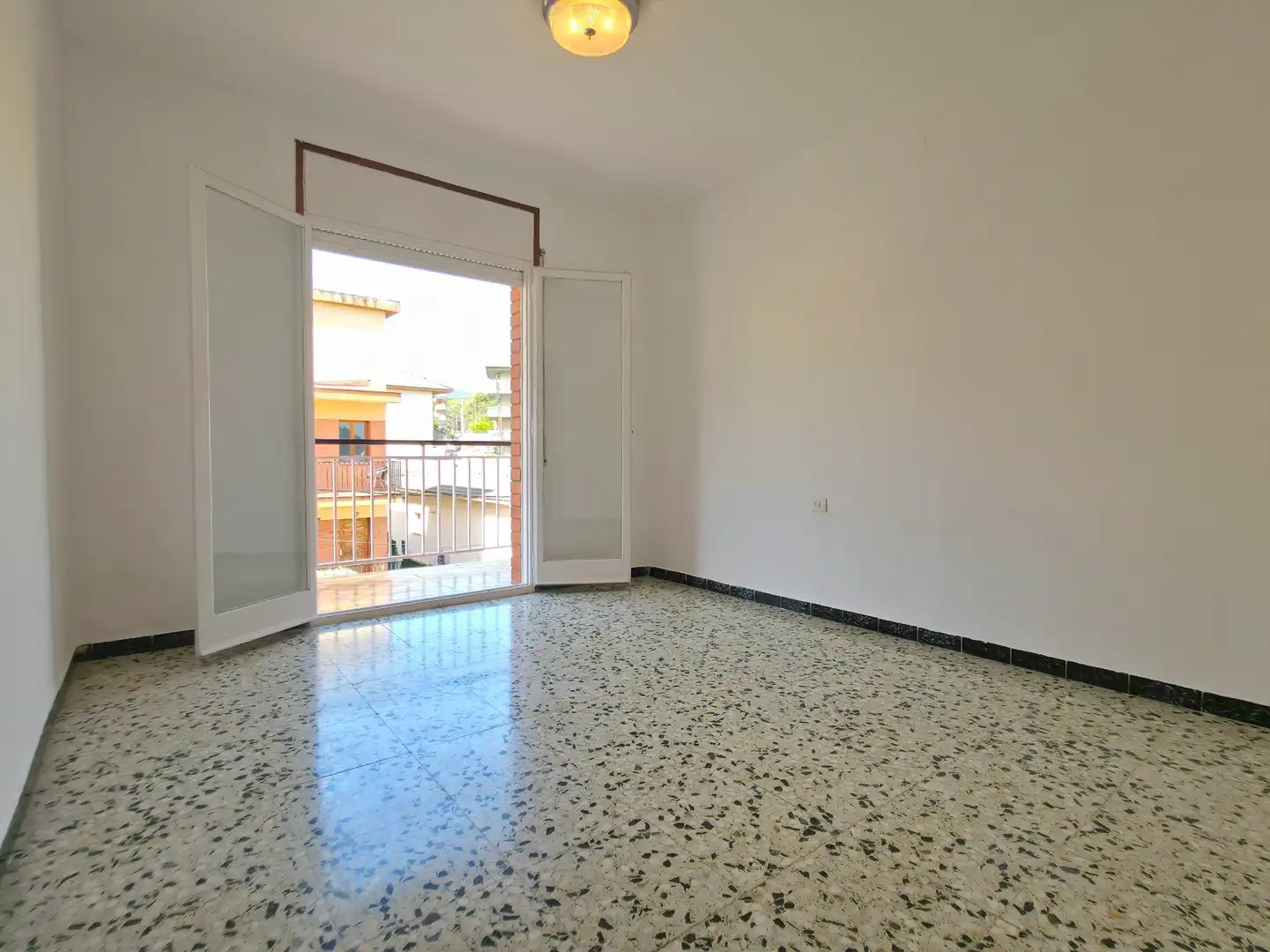 Sala de estar de Piso en venta en Sant Andreu de la Barca con Terraza, Horno y Balcón