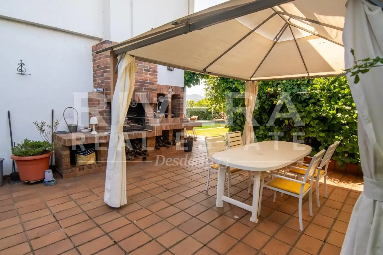 Terraza de Casa o chalet en venta en Vigo  con Calefacción, Jardín privado y Terraza