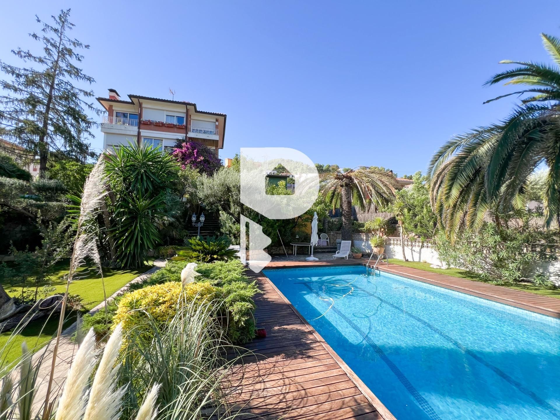 Jardí de Casa o xalet en venda en Vallirana amb Calefacció, Jardí privat i Terrassa