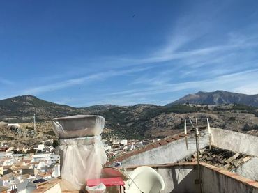 Casa amb balcó en venda a Calle VILLA