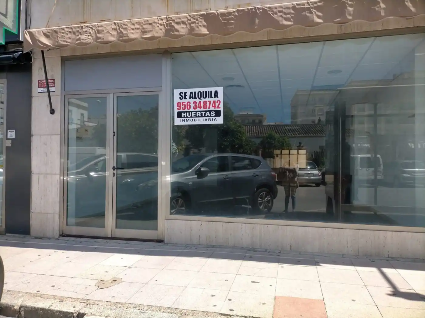 Local comercial de lloguer a Calle Diego Fernandez Herrera, imagen 3