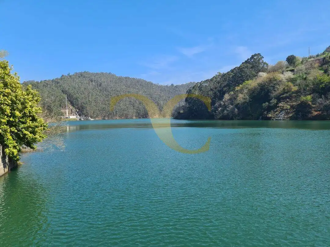 Piscina de Casa o xalet en venda en Villayón amb Jardí privat