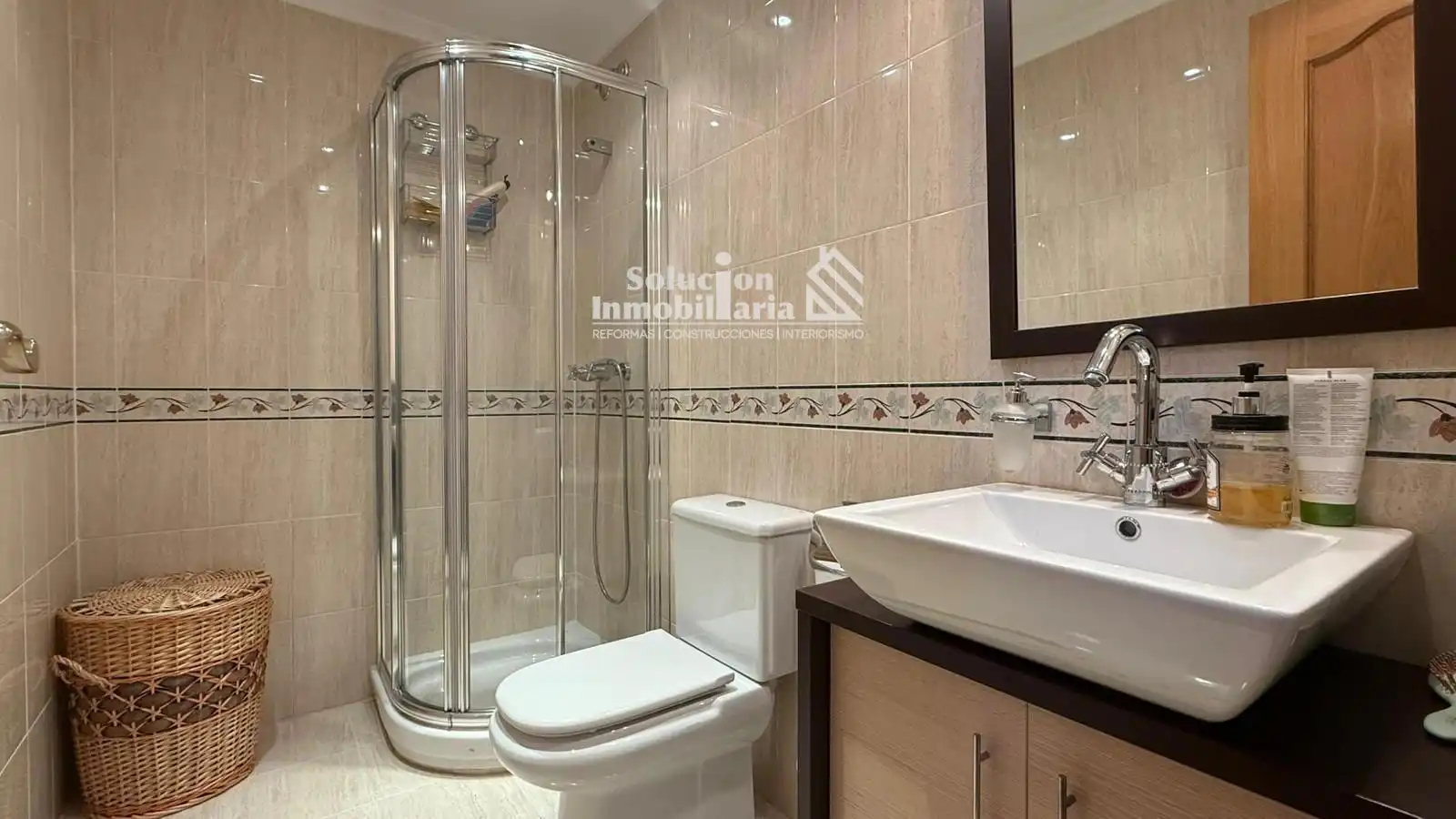 Baño de Casa adosada en venta en Carrascal de Barregas con Calefacción, Terraza y Amueblado