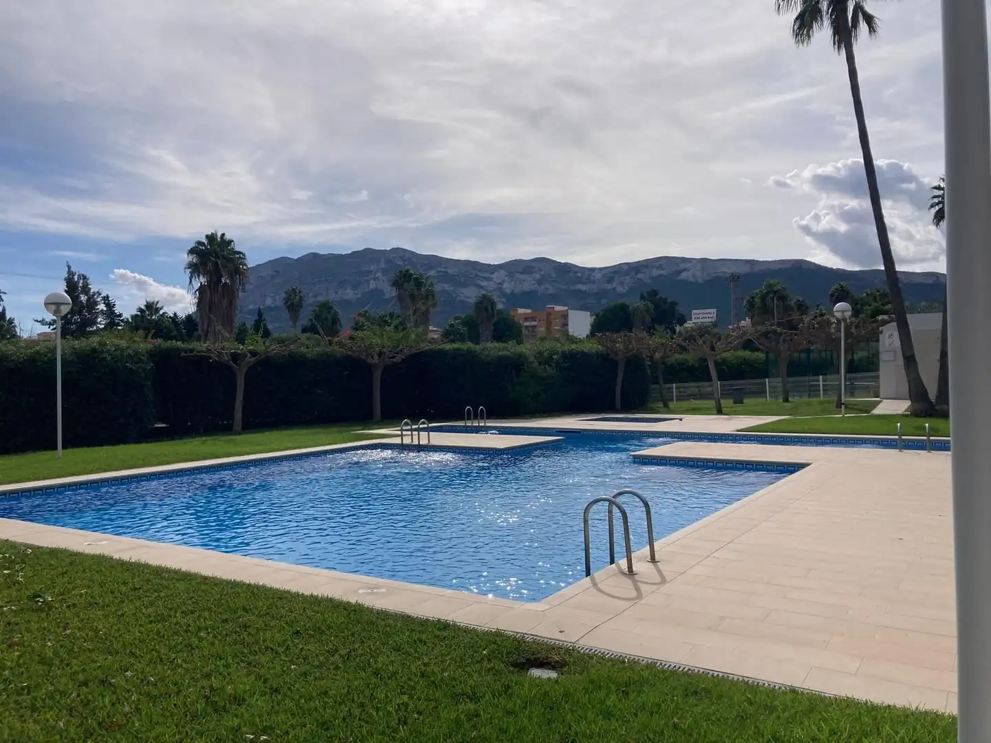 Piscina de Apartament en venda en Dénia amb Aire condicionat, Calefacció i Terrassa