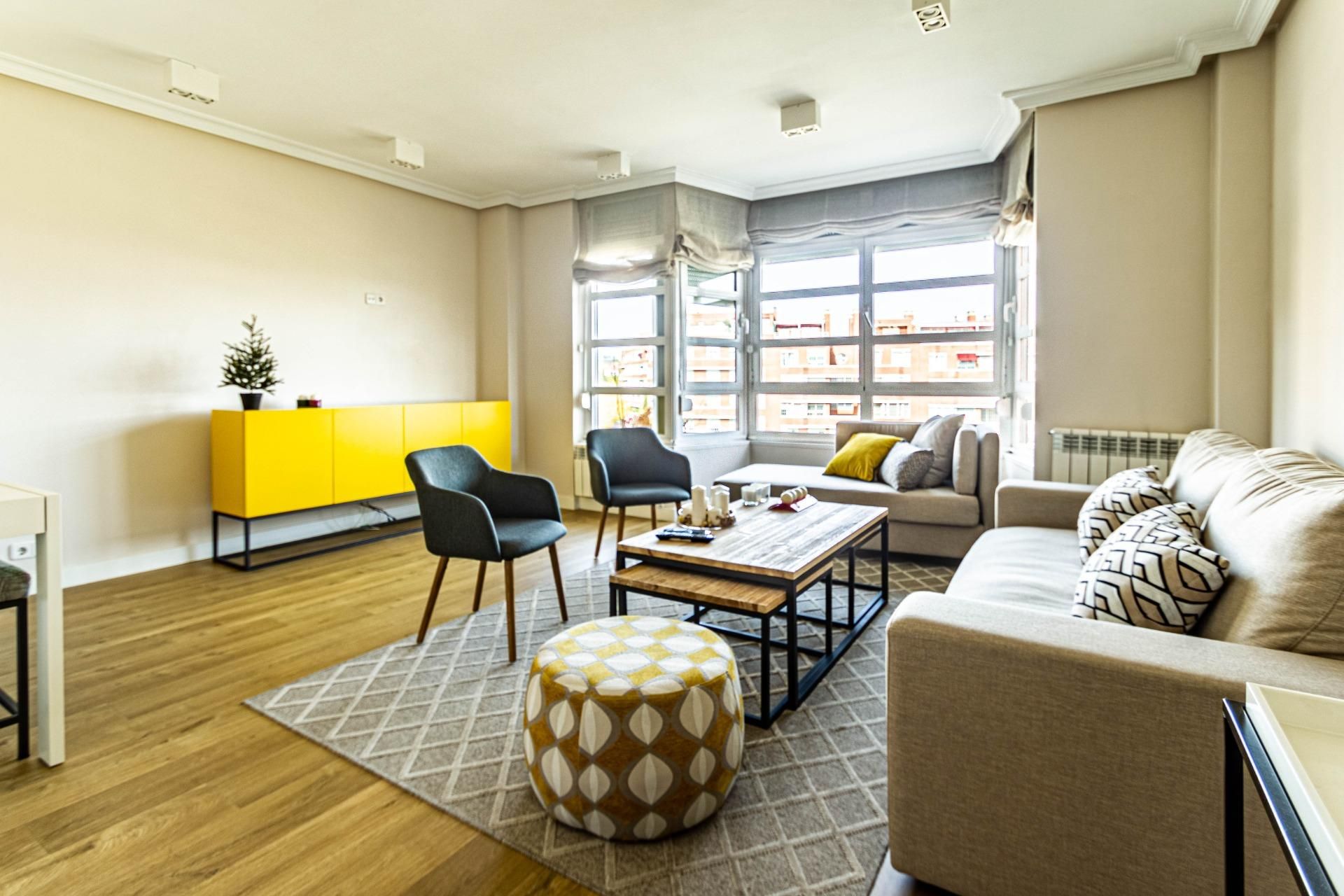 Sala de estar de Apartamento de alquiler en  Madrid Capital con Aire acondicionado, Calefacción y Jardín privado