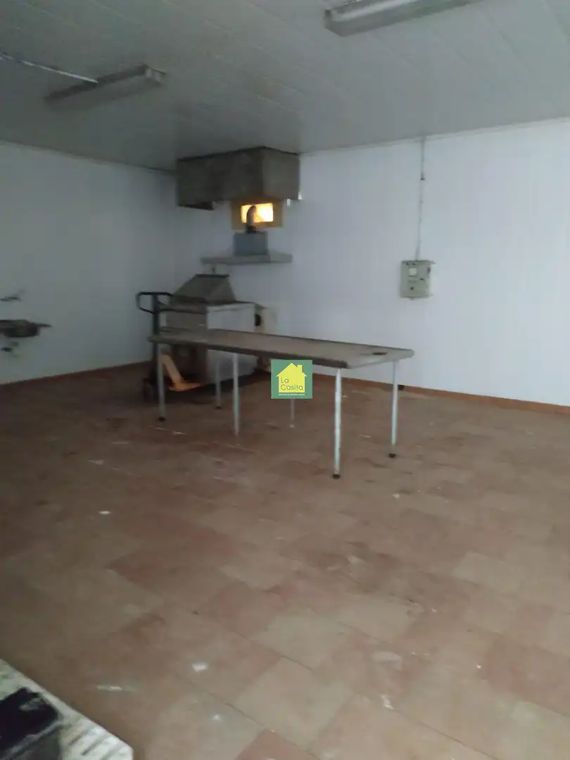 Cocina de Nave industrial en venta en Madrigueras