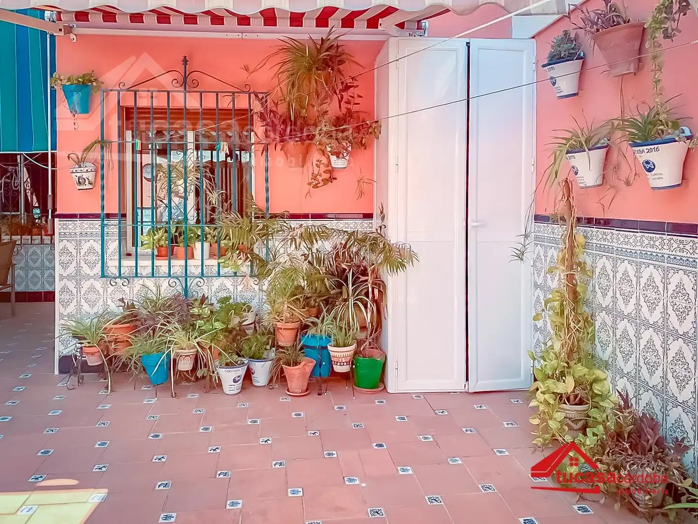 Jardí de Casa o xalet en venda en Córdoba amb Aire condicionat, Traster i Moblat