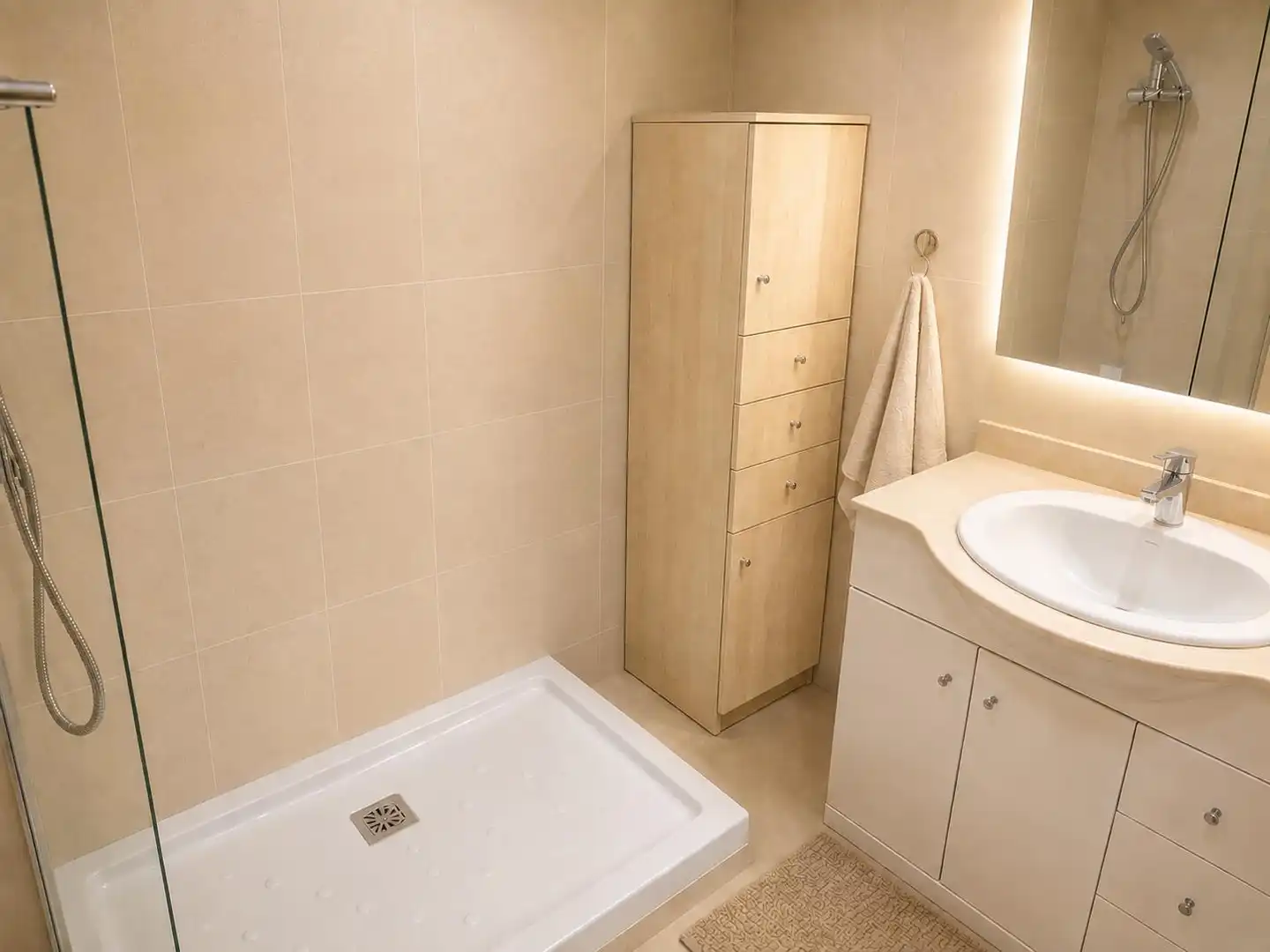 Baño de Piso en venta en Canovelles con Aire acondicionado, Calefacción y Horno