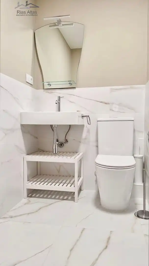 Bathroom of Flat for sale in A Coruña Capital   with Heating and Furnished