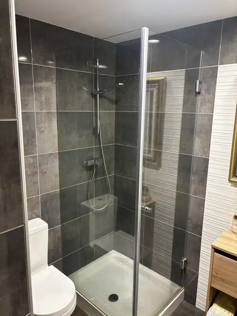 Bany de Planta baixa en venda en Santander amb Piscina