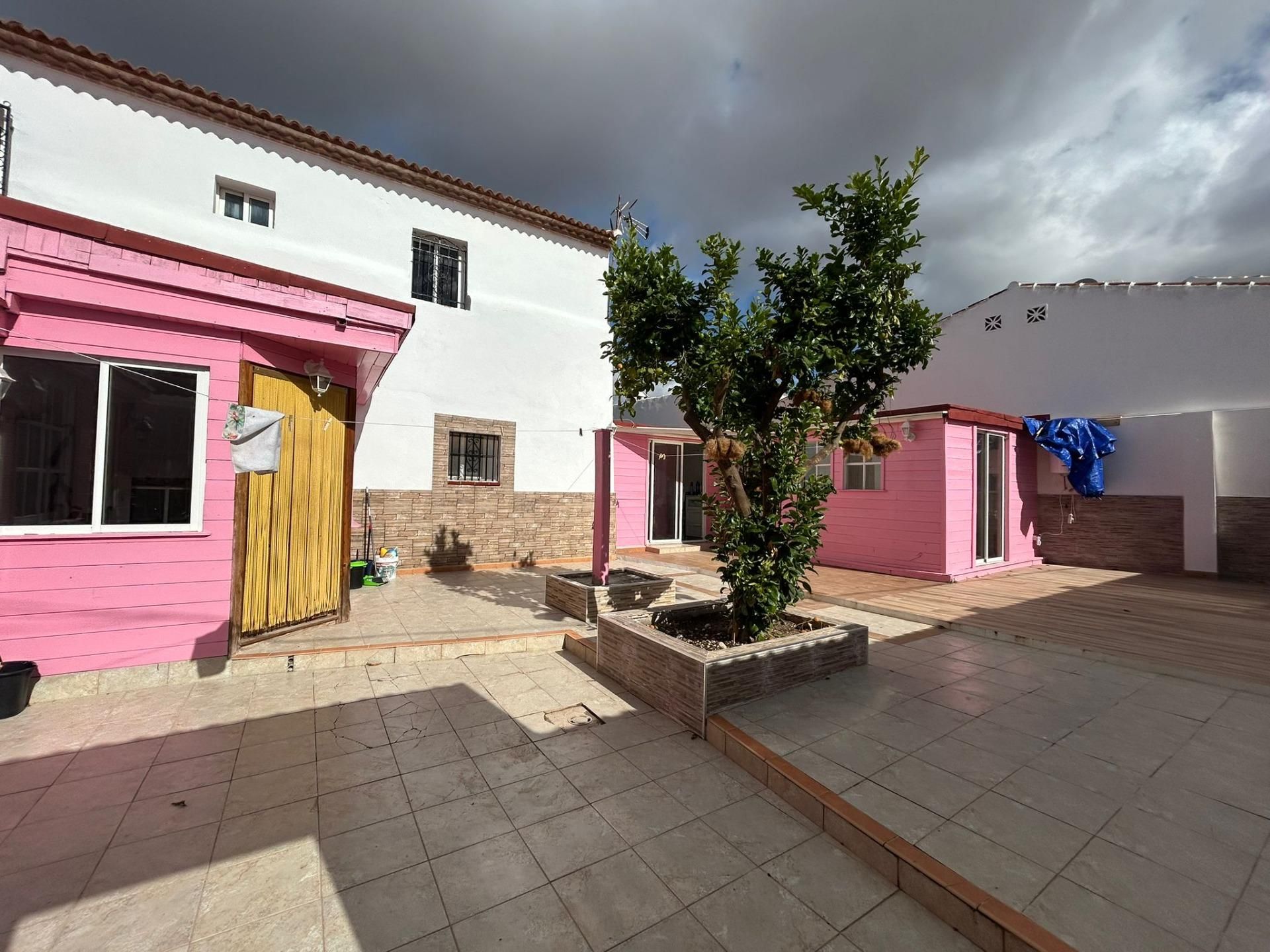 Vista exterior de Casa o xalet en venda en Mollina amb Balcó