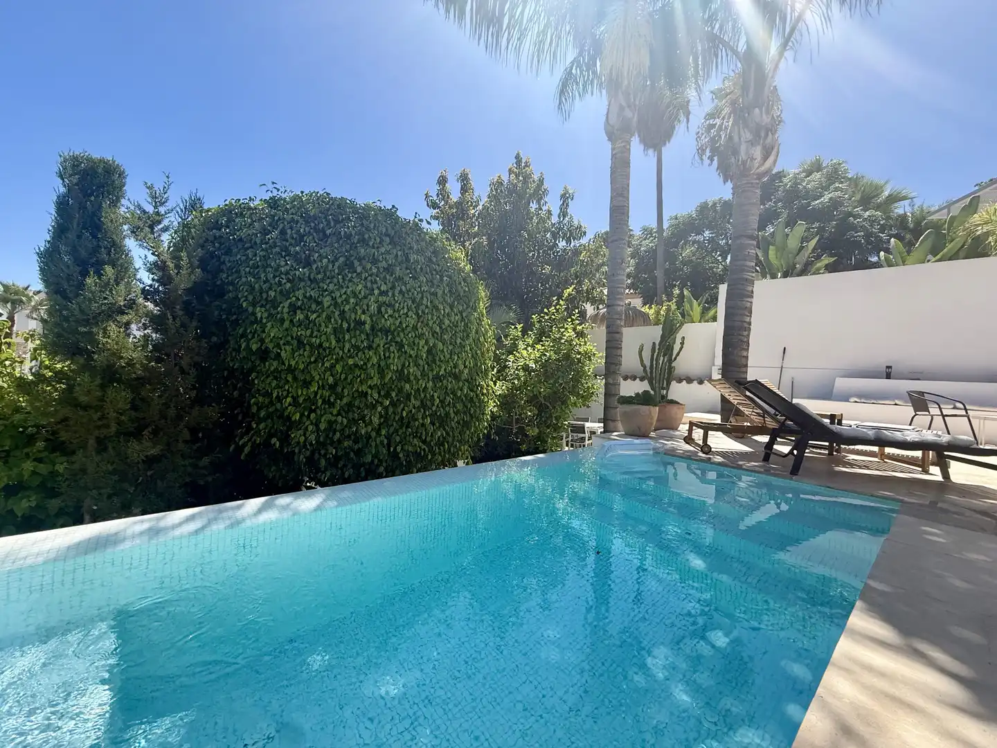 Piscina de Casa o chalet en venta en Marbella con Aire acondicionado, Jardín privado y Terraza