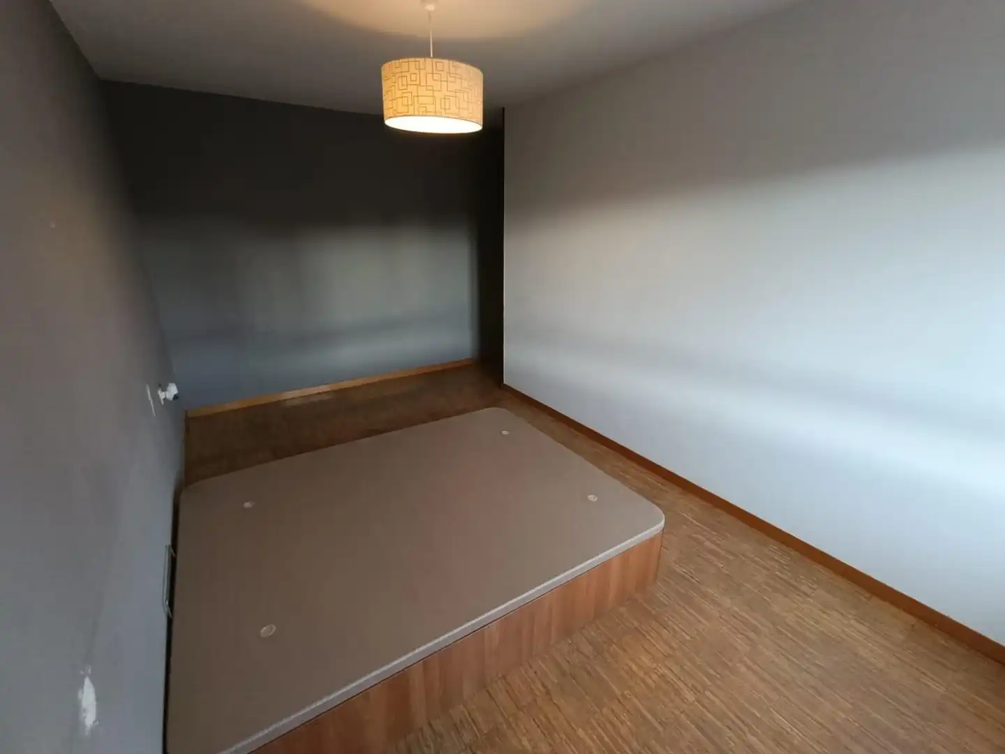 Dormitori de Pis en venda en Gijón  amb Calefacció, Parquet i Traster