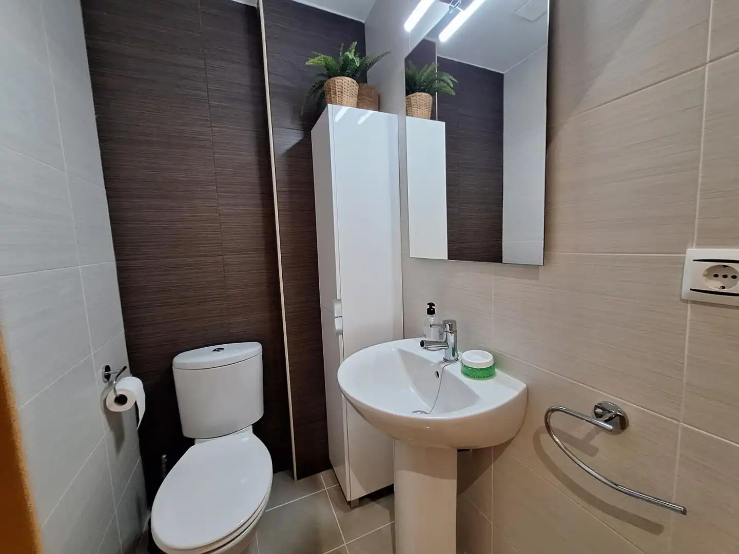 Badezimmer von Wohnungen zum Verkauf in Vinaròs mit Klimaanlage, Abstellraum und Gemeinschaftspool
