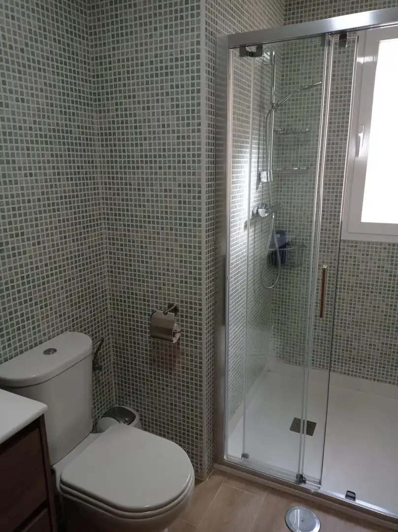 Baño de Piso en venta en Málaga con Aire acondicionado, Jardín privado y Terraza