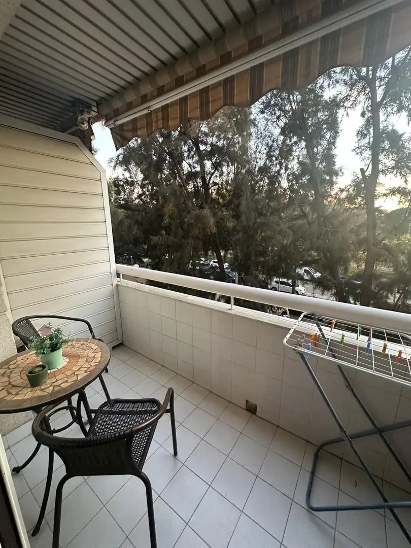 Terraza de Piso en venta en Cornellà de Llobregat con Calefacción, Jardín privado y Balcón