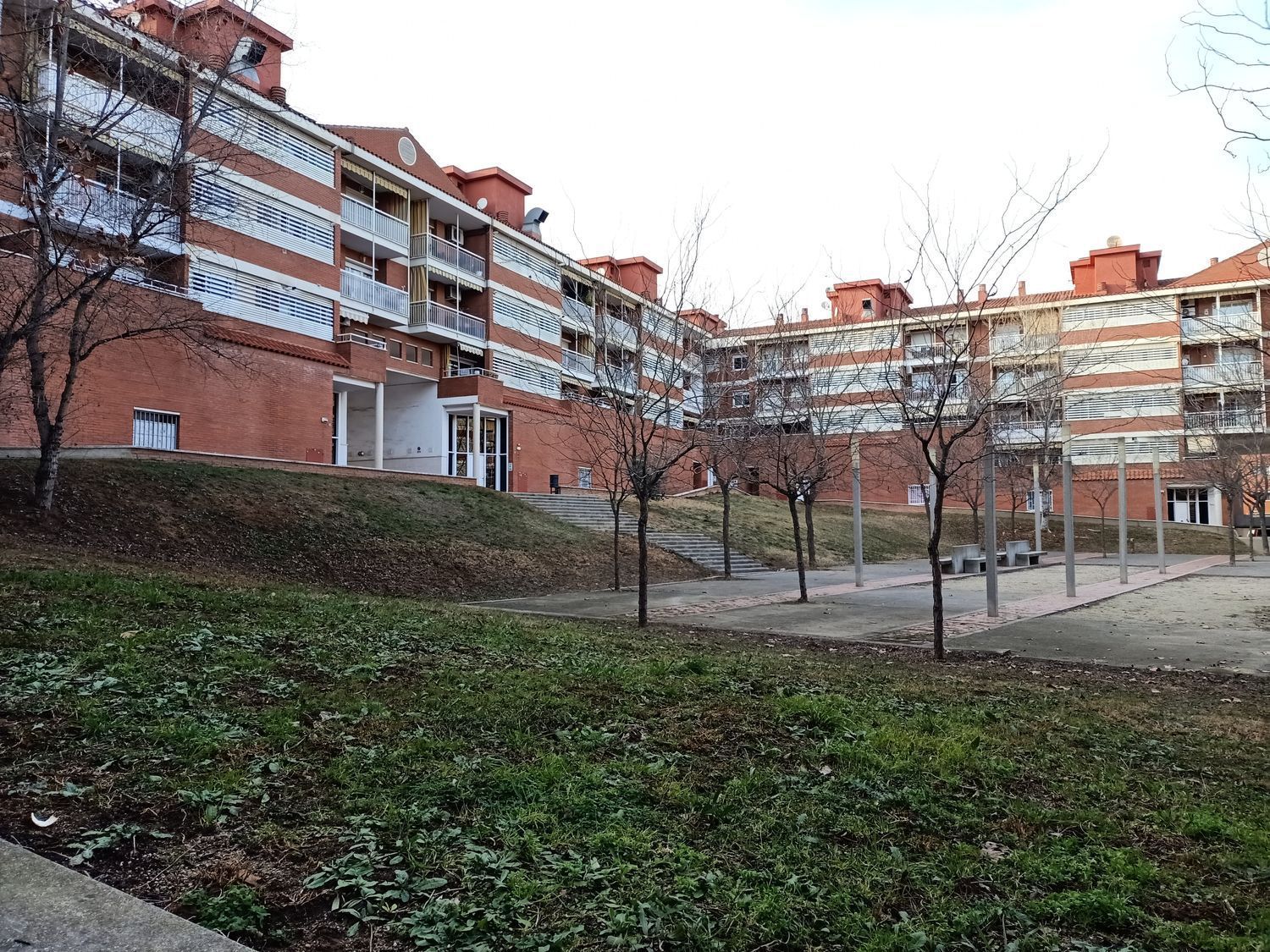 Vista exterior de Nau industrial en venda en Mollet del Vallès