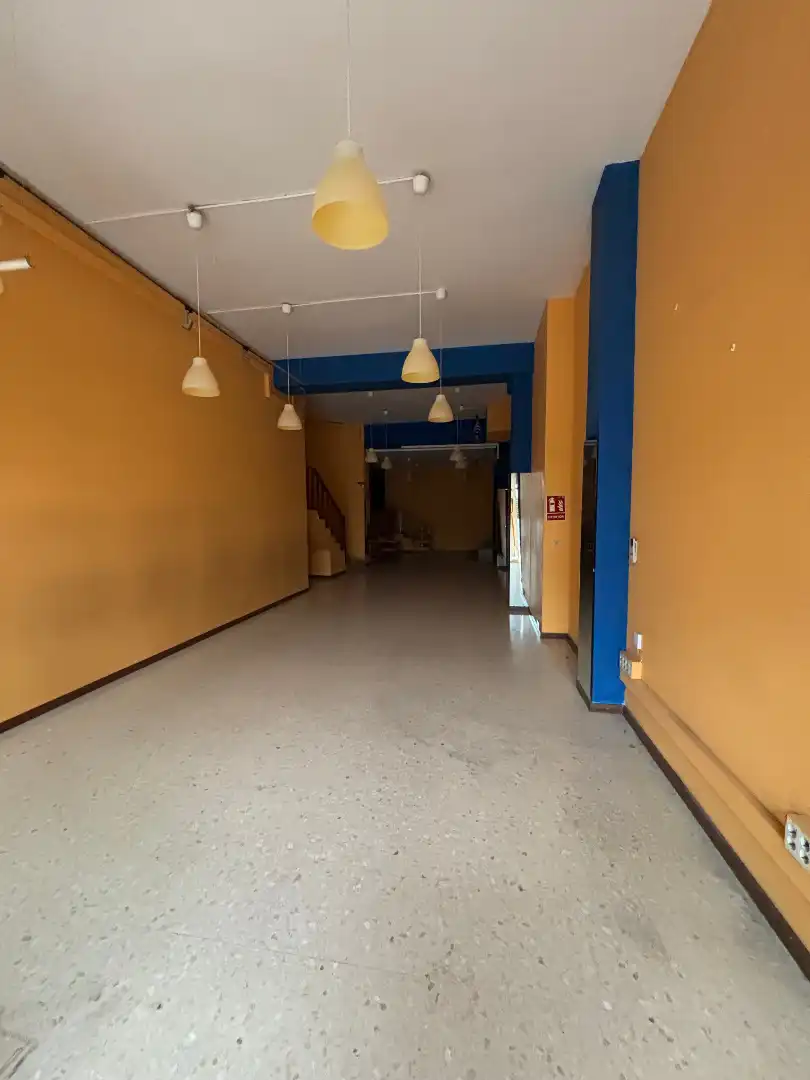 Gewerbefläche zum Verkauf in Carrer de Josep Irla 5, imagen 2