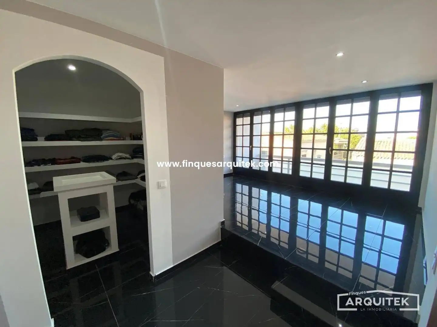 Casa adosada en venta en Rosselló