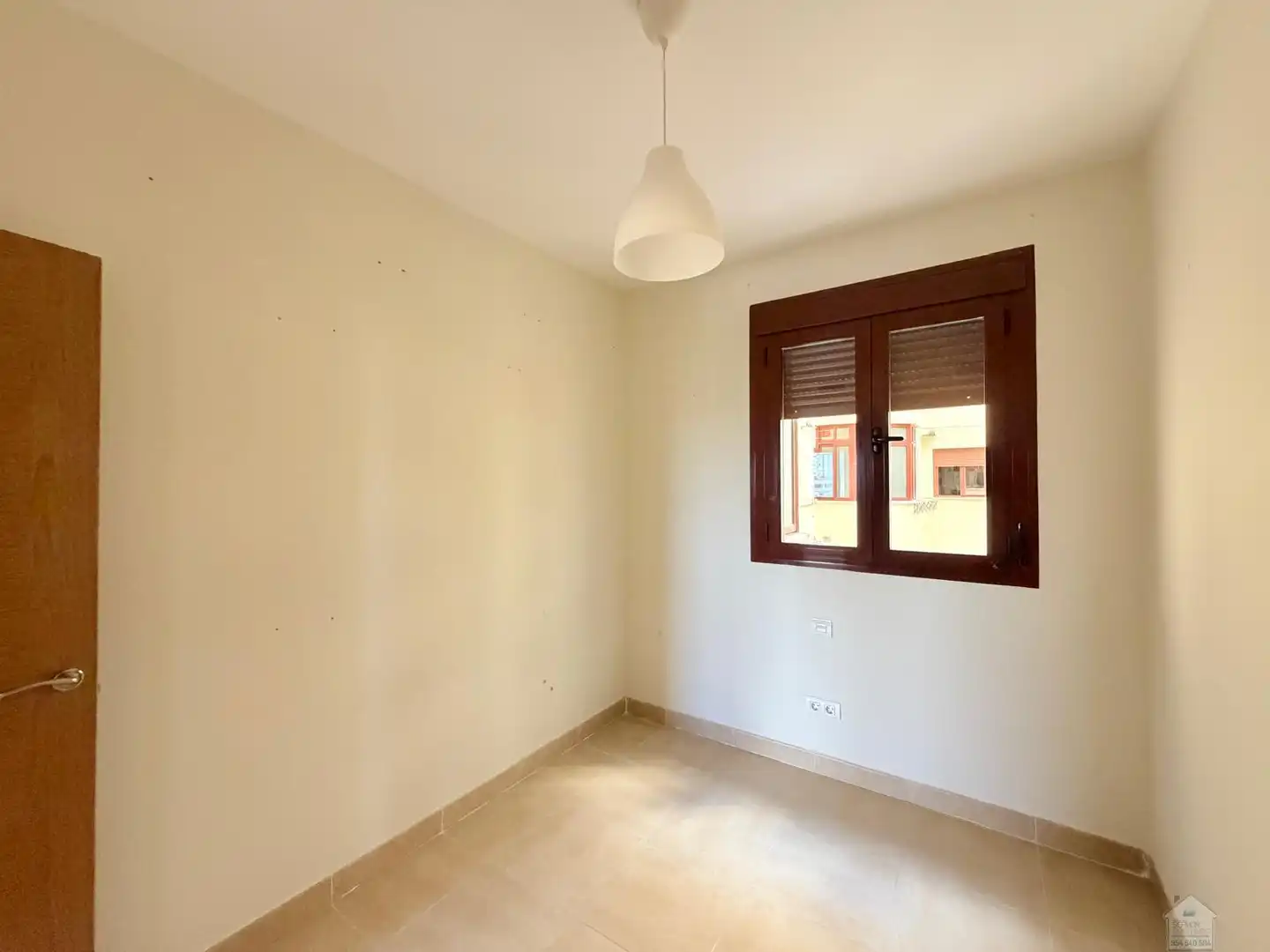 Bedroom of Flat for rent in Sevilla  with Air Conditioner, Storage room and Community pool