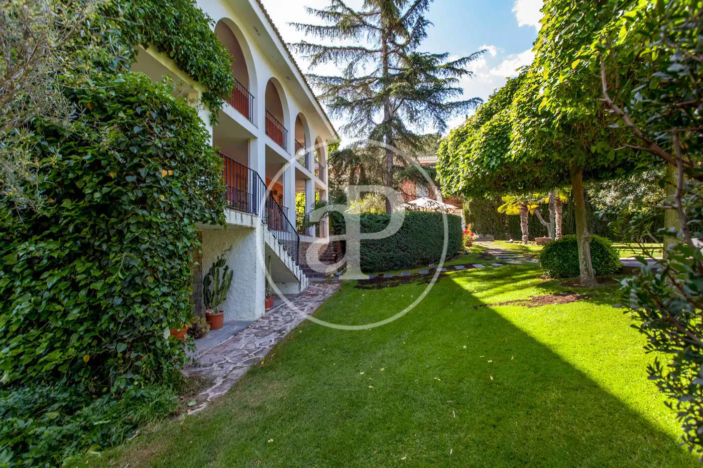 Jardí de Casa o xalet en venda en Chiva amb Aire condicionat, Calefacció i Jardí privat