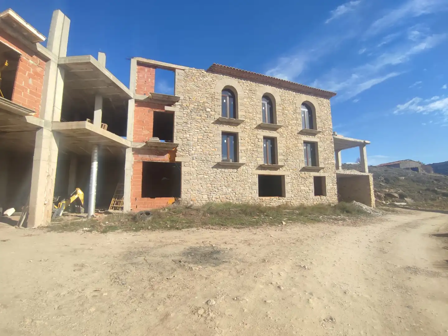 Vista exterior de Edifici en venda en Allepuz