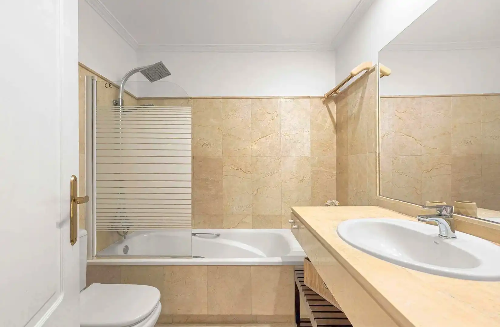 Bany de Apartament de lloguer en Marbella amb Aire condicionat, Calefacció i Terrassa