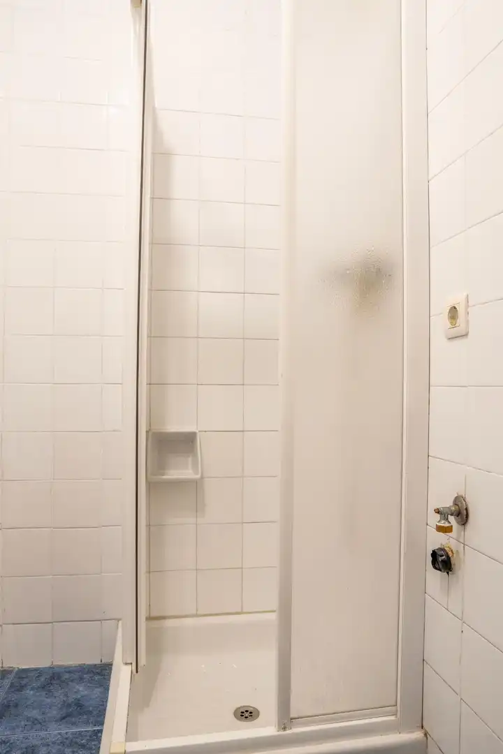 Baño de Ático en venta en Avilés con Calefacción y Balcón