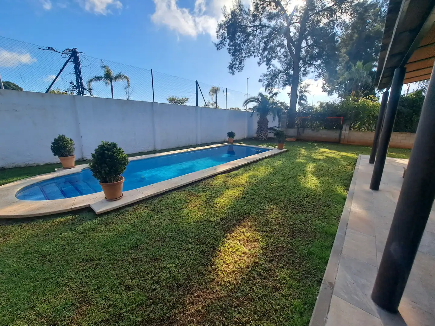 Piscina de Casa o xalet en venda en Dos Hermanas amb Aire condicionat, Jardí privat i Terrassa